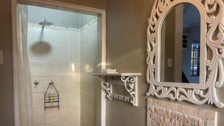 To Let 5 Bedroom Property for Rent in Southern Cross Western Cape